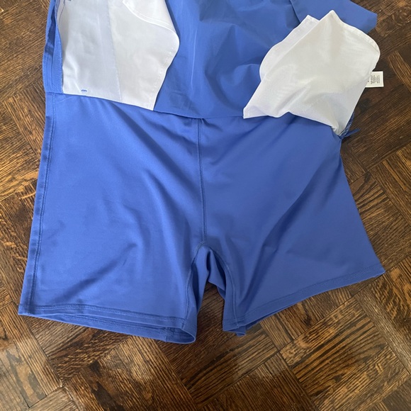 Vineyard Vines Blue Golf Skirt - Size 0 - Picture 4 of 4